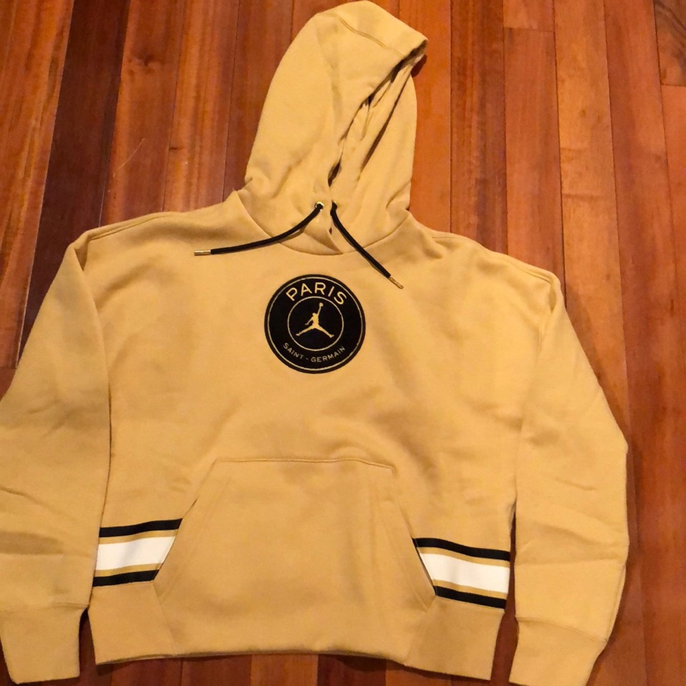 Nike AirJordan limited edition Paris crop hoodie. Logos stitched on. Size small